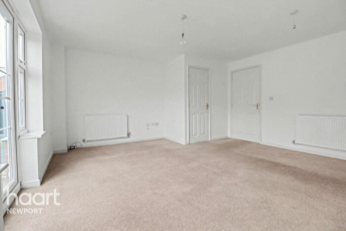 3 Bedroom Semi-Detached House For Sale In Tantallus Crescent, Newport, NP19