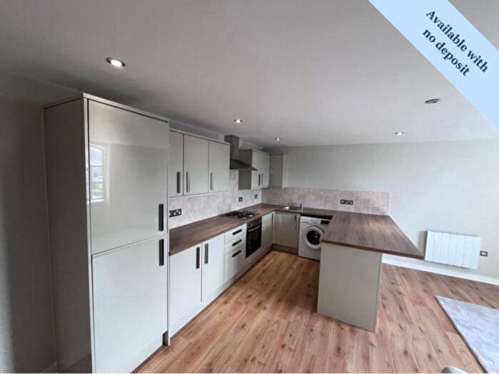 2 Bedroom Flat To Rent In Apartment, Neath Road, Hafod, Swansea. Lf., SA1