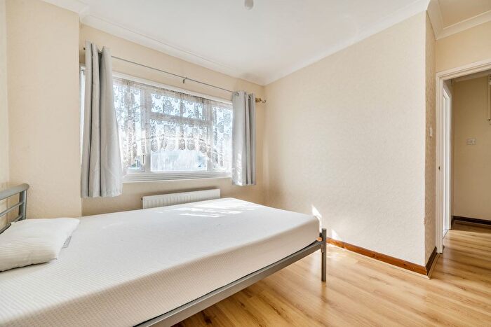 1 Bedroom Maisonette To Rent In Tamar Way, Langley, Slough, SL3