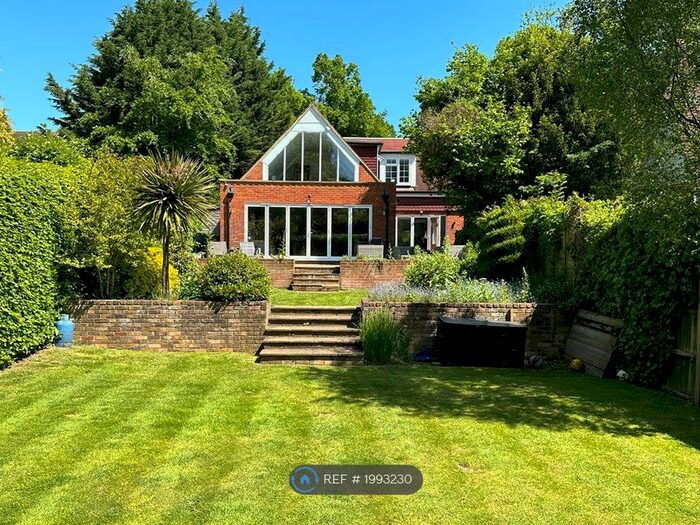 5 Bedroom Detached House To Rent In Sarratt Lane, Rickmansworth, WD3