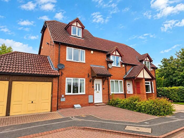 3 Bedroom End Of Terrace House For Sale In Mithras Gardens, Wavendon Gate, Milton Keynes, MK7