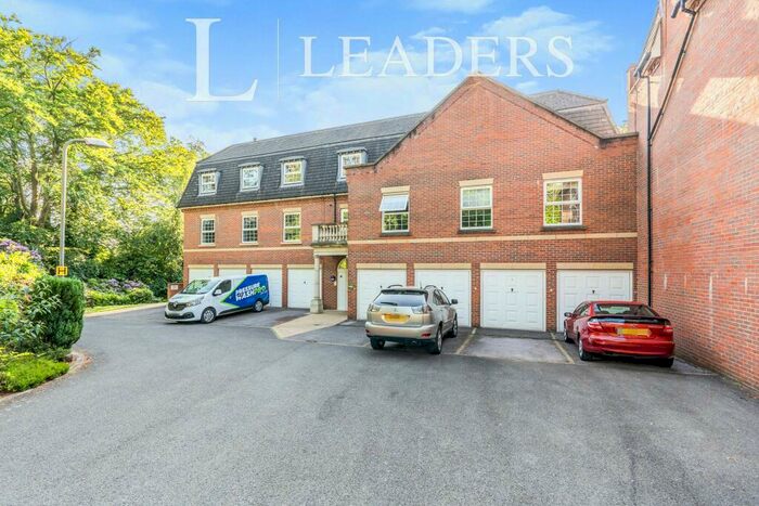 3 Bedroom Apartment To Rent In Newitt Place, Southampton, SO16