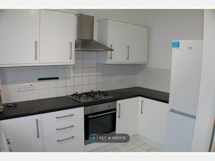 2 Bedroom Terraced House To Rent In Barrack Road, Guildford, GU2