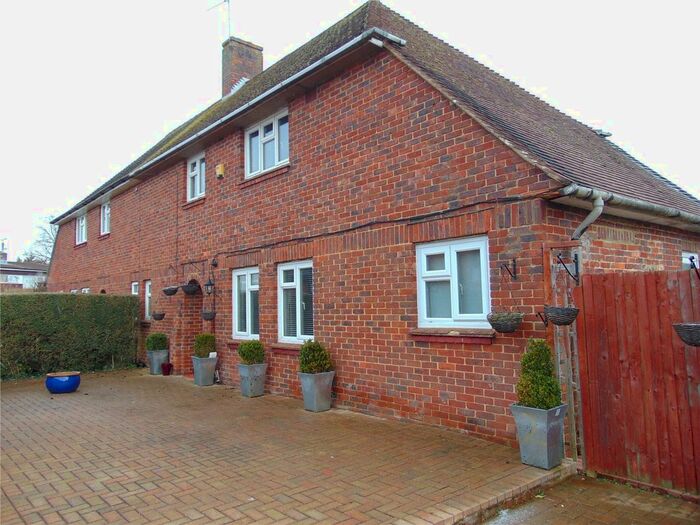 3 Bedroom Semi-Detached House To Rent In Ginhams Road, Crawley, West Sussex, RH11