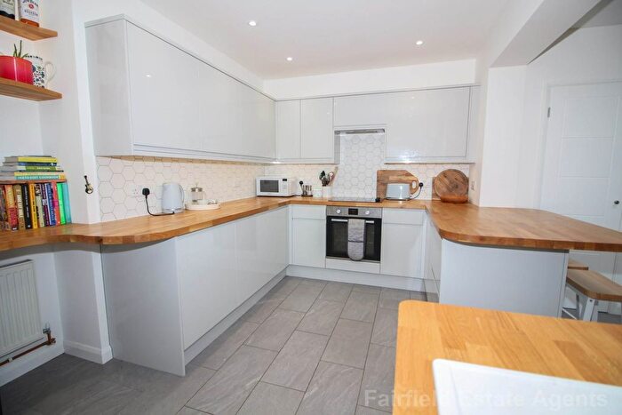 3 Bedroom Terraced House For Sale In Gosforth Lane, South Oxhey, WD19