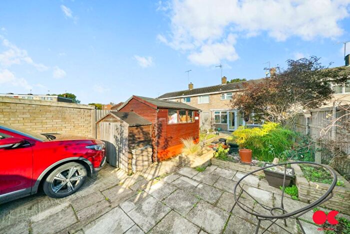 3 Bedroom Terraced House For Sale In Whitmore Way, Basildon, SS14