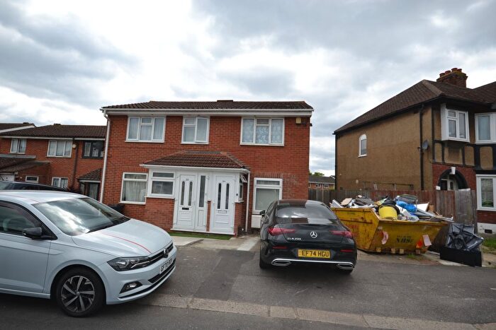 2 Bedroom Terraced House To Rent In Gresham Drive, Romford, RM6