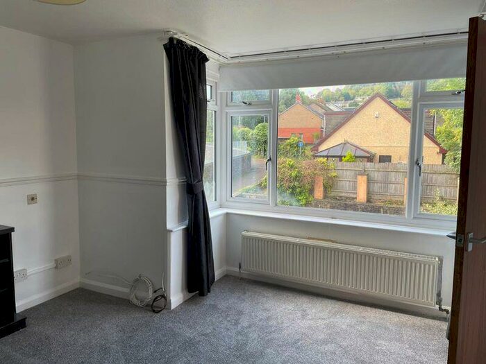 1 Bedroom Flat To Rent In Wainfelin Road, Pontypool, NP4