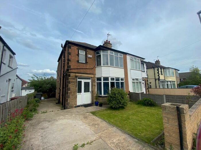 3 Bedroom Hotel Room To Rent In Ederoyd Grove, Stanningley, Pudsey, LS28