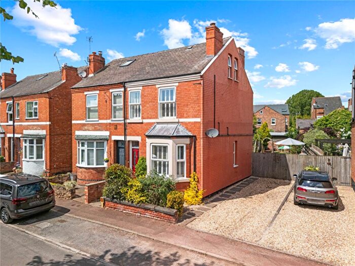 4 Bedroom Semi Detached House For Sale In Fleeman Grove, West Bridgford, Nottingham, Nottinghamshire, NG2