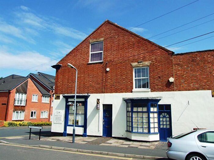 2 Bedroom Flat To Rent In Town Centre., CV21