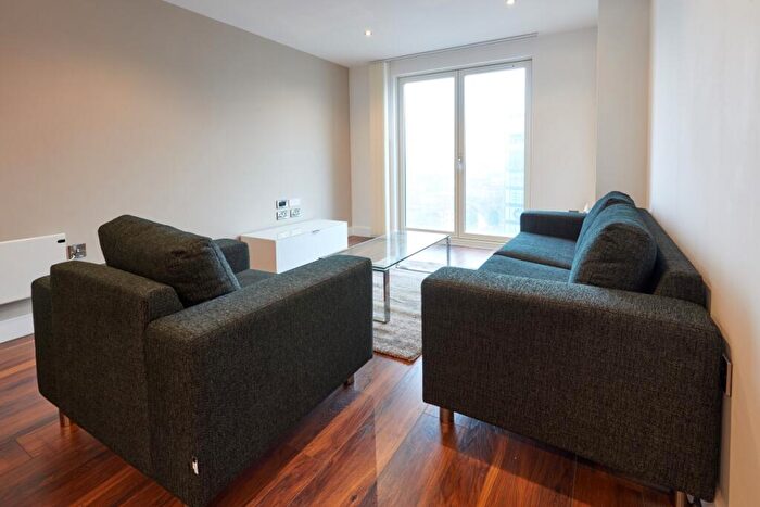 3 Bedroom Apartment To Rent In Greengate Salford, M3