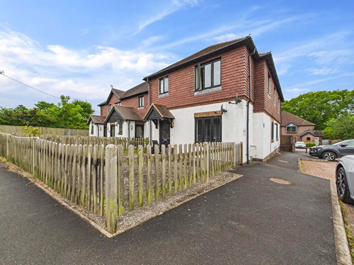 2 Bedroom Flat To Rent In William Barton Cottages, Washington, RH20