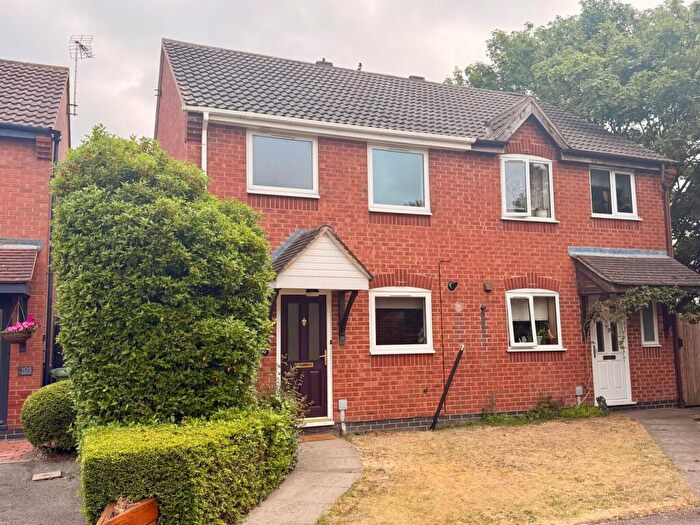 3 Bedroom Semi-Detached House To Rent In Sixth Avenue, Edwinstowe, Mansfield, NG21