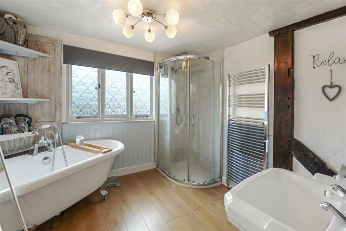 2 Bedroom End Of Terrace House For Sale In Maidstone Road, Nettlestead, ME18