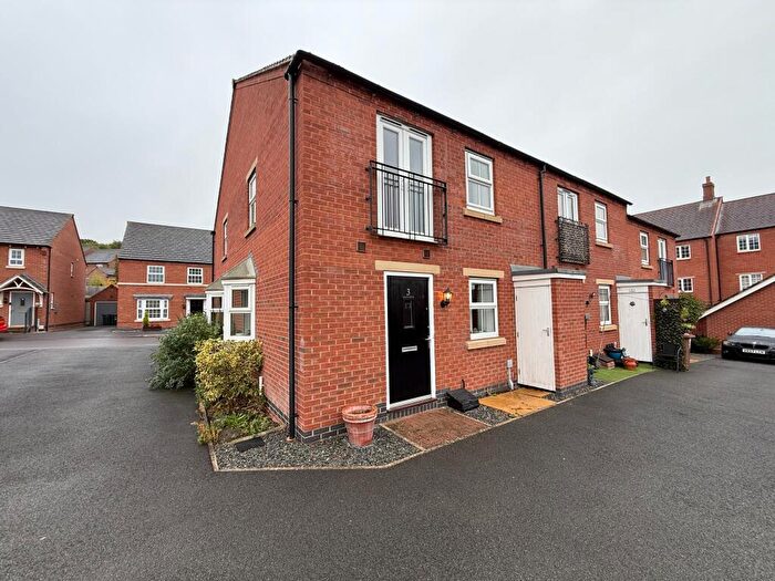 2 Bedroom Town House To Rent In Easton Court, Church Gresley, Swadlincote, DE11