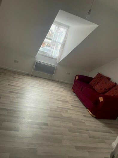 1 Bedroom Flat To Rent In Cafe Max, Russell Street, Stroud, GL5