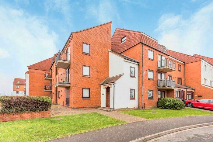 2 Bedroom Flat To Rent In Ferry Road, Southsea, PO4