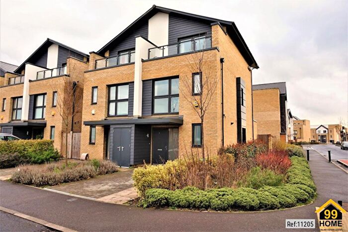 3 Bedroom Semi-Detached House To Rent In Elderberry Close, Kings Park, Romford, United Kingdom, RM3