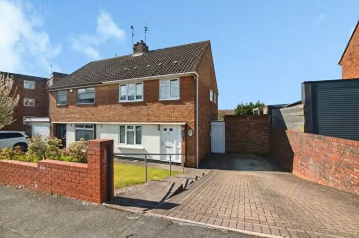 3 Bedroom Semi-detached House For Sale In Mount Road, Lanesfield, Wolverhampton, WV4