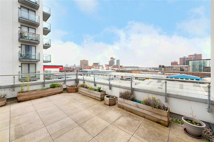 3 Bedroom Flat To Rent In Ceram Court, London, E3