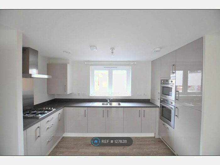 2 Bedroom Flat To Rent In St Aubyn Street, Plymouth PL1