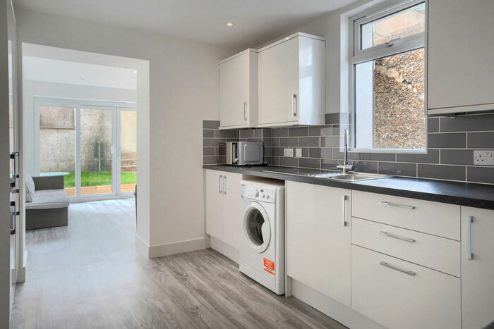 2 Bedroom Flat To Rent In Eastern Road, Brighton, BN2