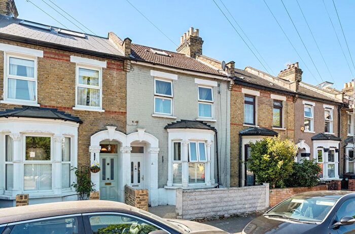 4 Bedroom Terraced House For Sale In Langthorne Road, London, E11