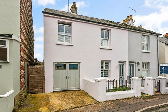 3 Bedroom Semi-Detached House To Rent In Victoria Road, Chichester, PO19