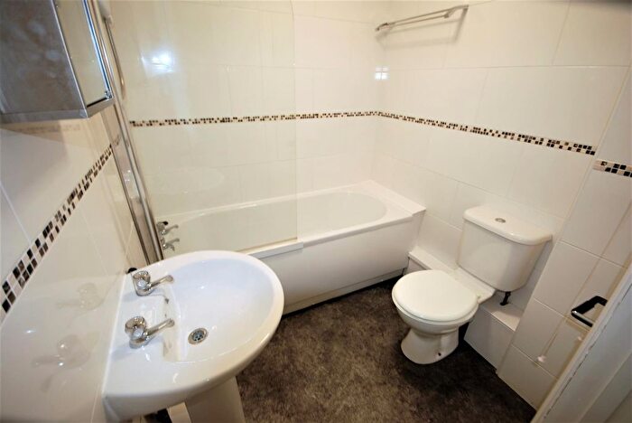6 Bedroom Flat To Rent In Station House, Old Warwick Road, Leamington Spa, CV31