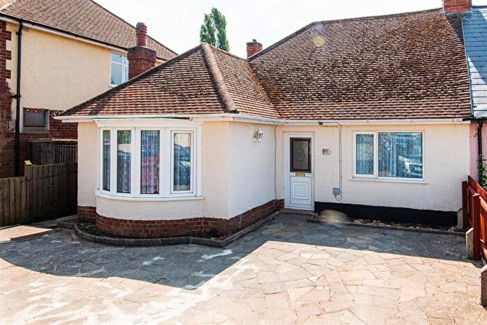2 Bedroom Bungalow To Rent In Stanwell Way, Wellingborough, NN8