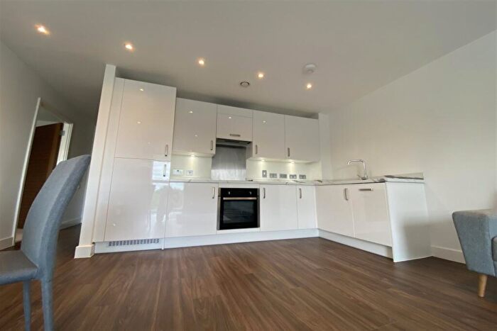 2 Bedroom Flat To Rent In St Vincent Street, Birmingham, B16