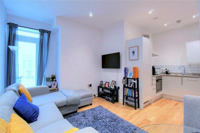 1 Bedroom Apartment To Rent In Providence House, Hook, RG27