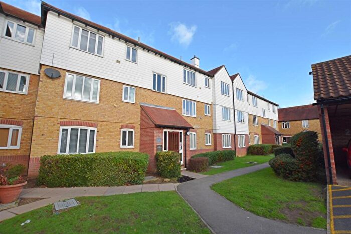 2 Bedroom Apartment For Sale In Vincent Lodge, South Woodham Ferrers, CM3