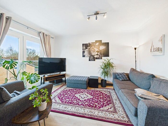 2 Bedroom Apartment For Sale In Ty Beaumaris, Cwrt Y Terfyn, CH4