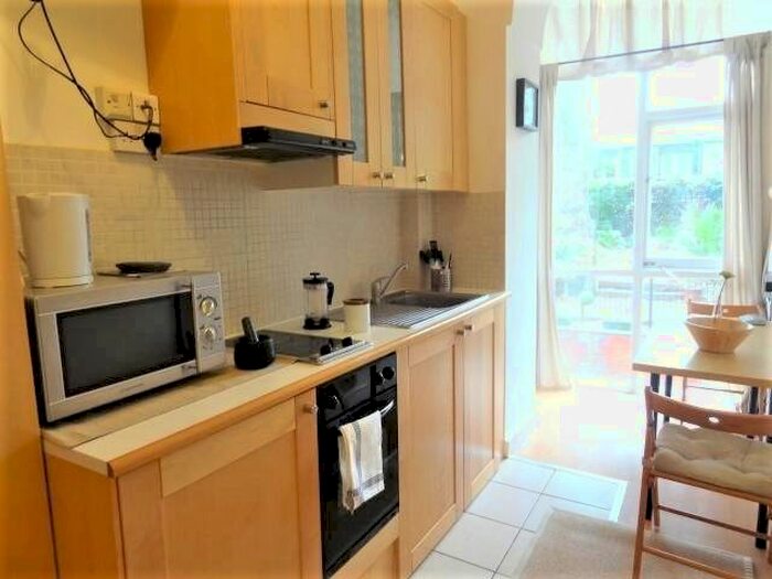 Studio To Rent In Penywern Road, Earls Court, London, SW5