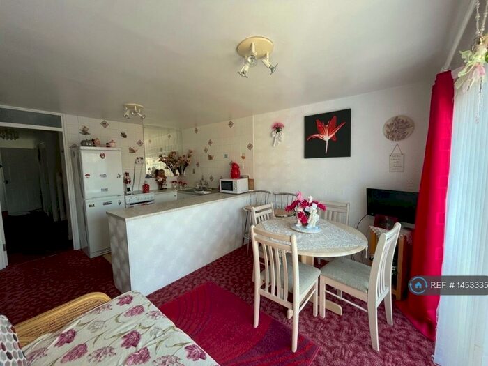 3 Bedroom Terraced House To Rent In Heaton Walk, Newcastle Upon Tyne, NE6