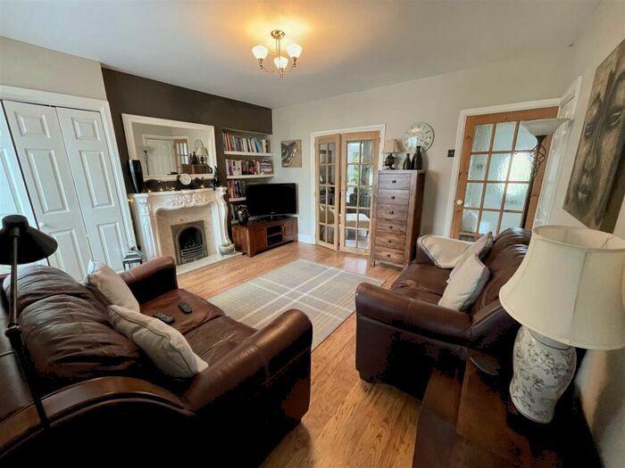 2 Bedroom Detached Bungalow For Sale In Wernddu Road, Ammanford, SA18