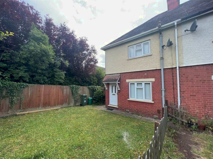 2 Bedroom End Of Terrace House To Rent In Bradwell Road, Bradville, Milton Keynes, MK13