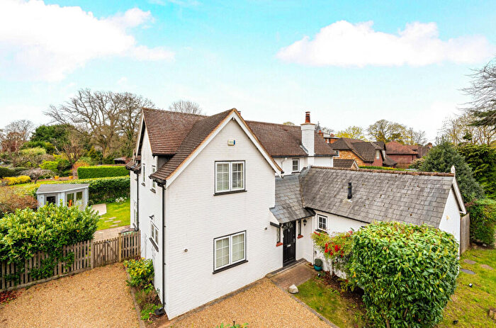 4 Bedroom Detached House For Sale In The Ridge, Woking, Surrey, GU22