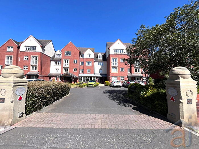 2 Bedroom Flat For Sale In Cambridge Road, Southport, PR9
