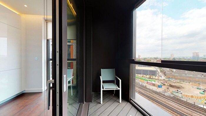 2 Bedroom Flat To Rent In Charles Clowes Walk, Nine Elms, SW11