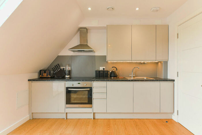 1 Bedroom Apartment To Rent In Challenge Court, Leatherhead, KT22