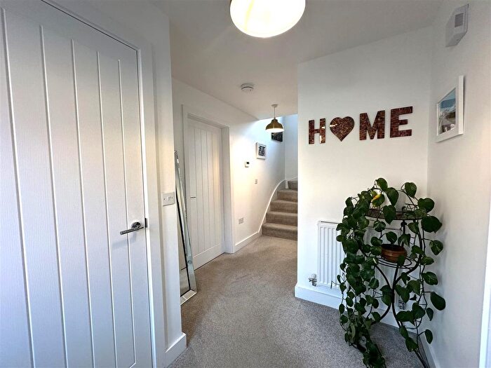 3 Bedroom Detached House For Sale In Woodall Gate, Howden, Goole, DN14