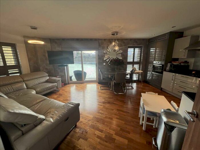 2 Bedroom Apartment To Rent In William Munday Way, The Windsor Building, Dartford, DA1