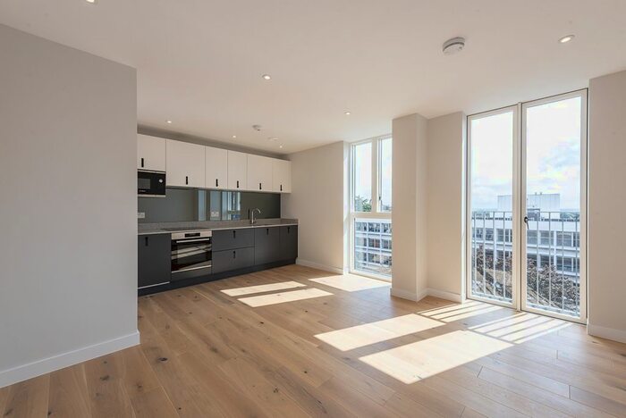 1 Bedroom Flat To Rent In Civic Close, St. Albans, AL1