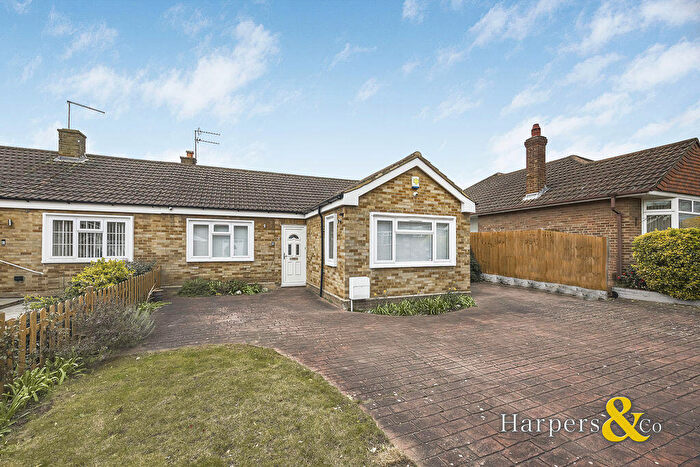 2 Bedroom Semi-Detached Bungalow For Sale In Elmington Close, Bexley, DA5