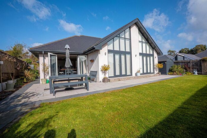 3 Bedroom Detached Bungalow For Sale In Woodlinken Drive, Verwood, BH31