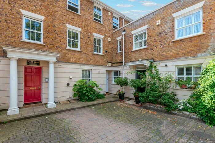 2 Bedroom Flat To Rent In Bramwell Mews, Barnsbury, N1