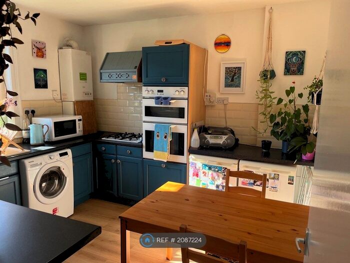 1 Bedroom Flat To Rent In Stenhouse Avenue West, Edinburgh, EH11